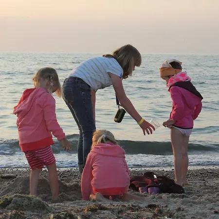 Reetdach Nahe Ostseebad Kuehlungsborn *