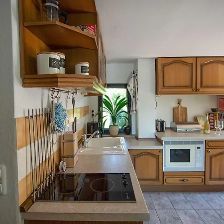 Reetdach Nahe Ostseebad Kuehlungsborn 팜스테이