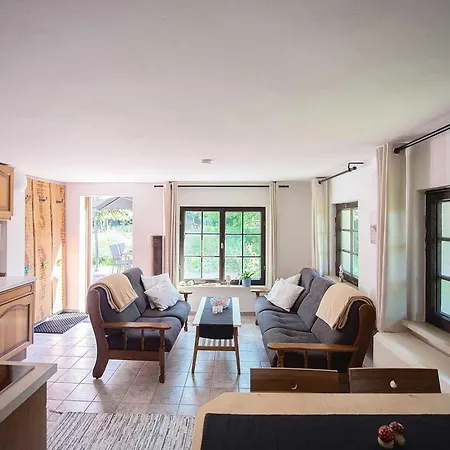 Reetdach Nahe Ostseebad Kuehlungsborn Farm stay