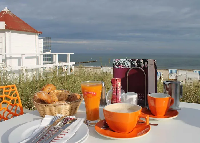 Reetdach Nahe Ostseebad Kuehlungsborn Farm stay