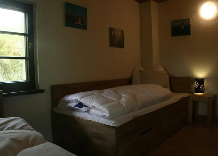 Reetdach Nahe Ostseebad Kuehlungsborn Farm stay *