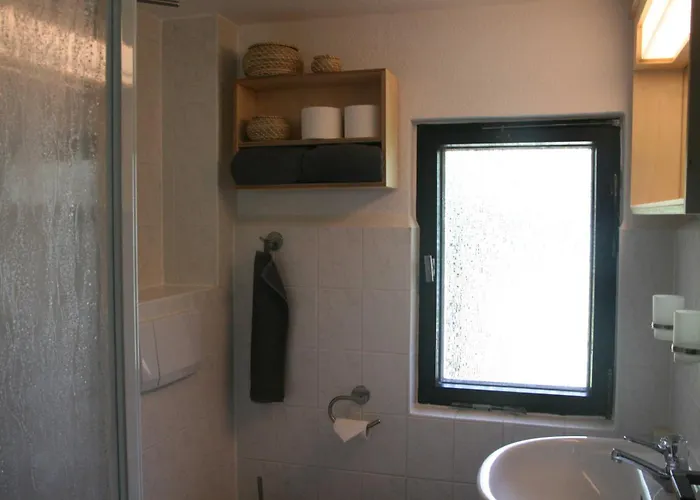 Farm stay Reetdach Nahe Ostseebad Kuehlungsborn *